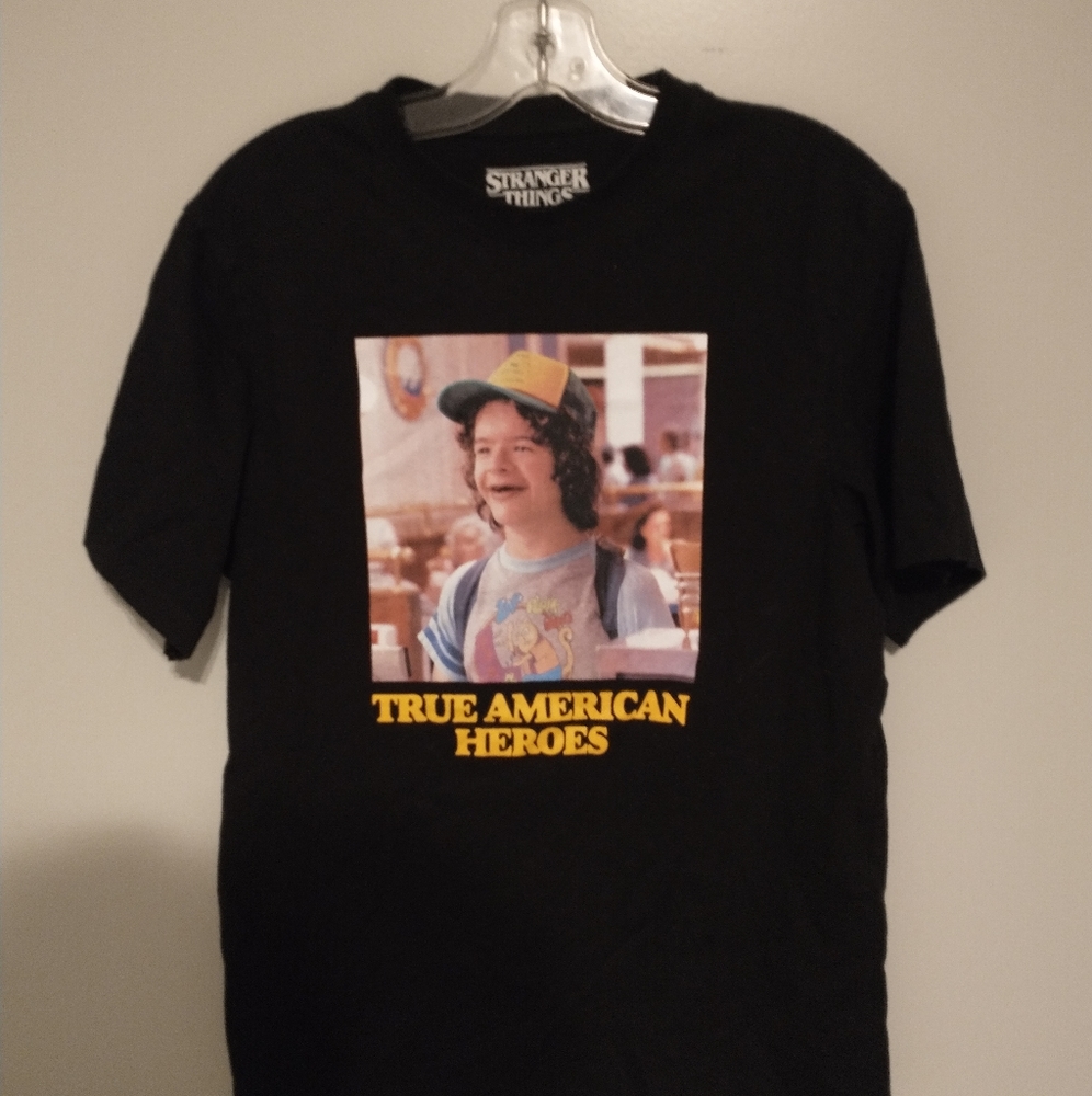 PULL&BEAR stranger things collab t shirt